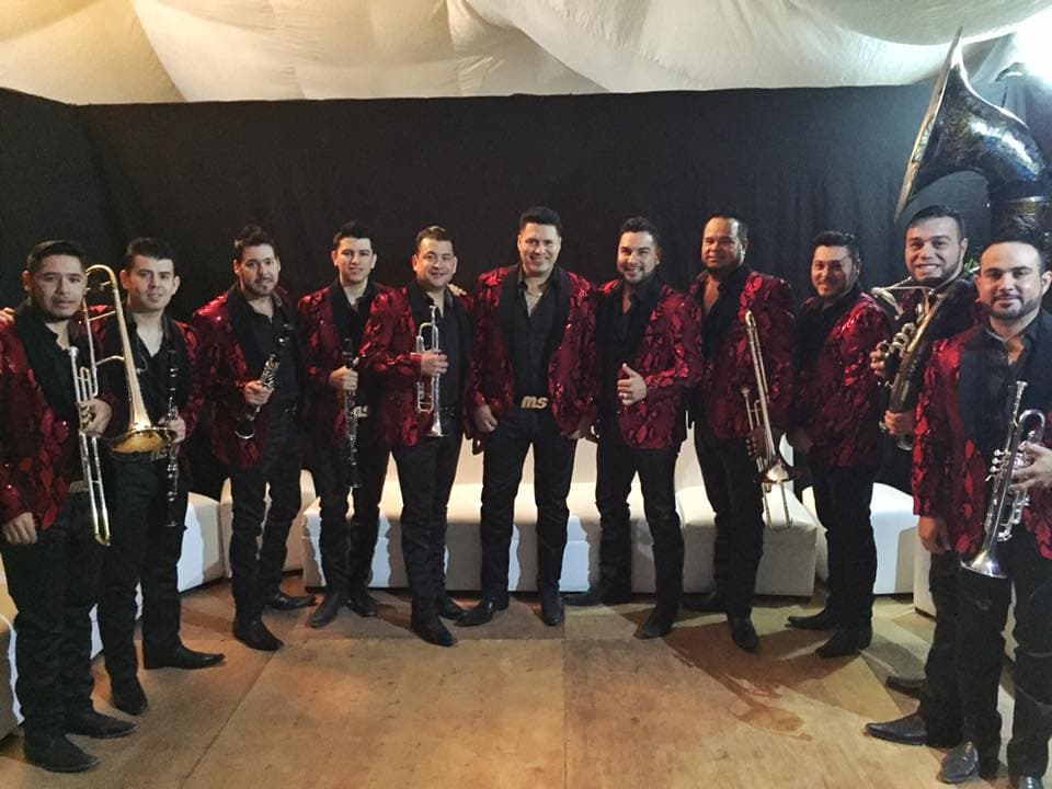Banda MS no sube fans al autobús para evitar malas interpretaciones