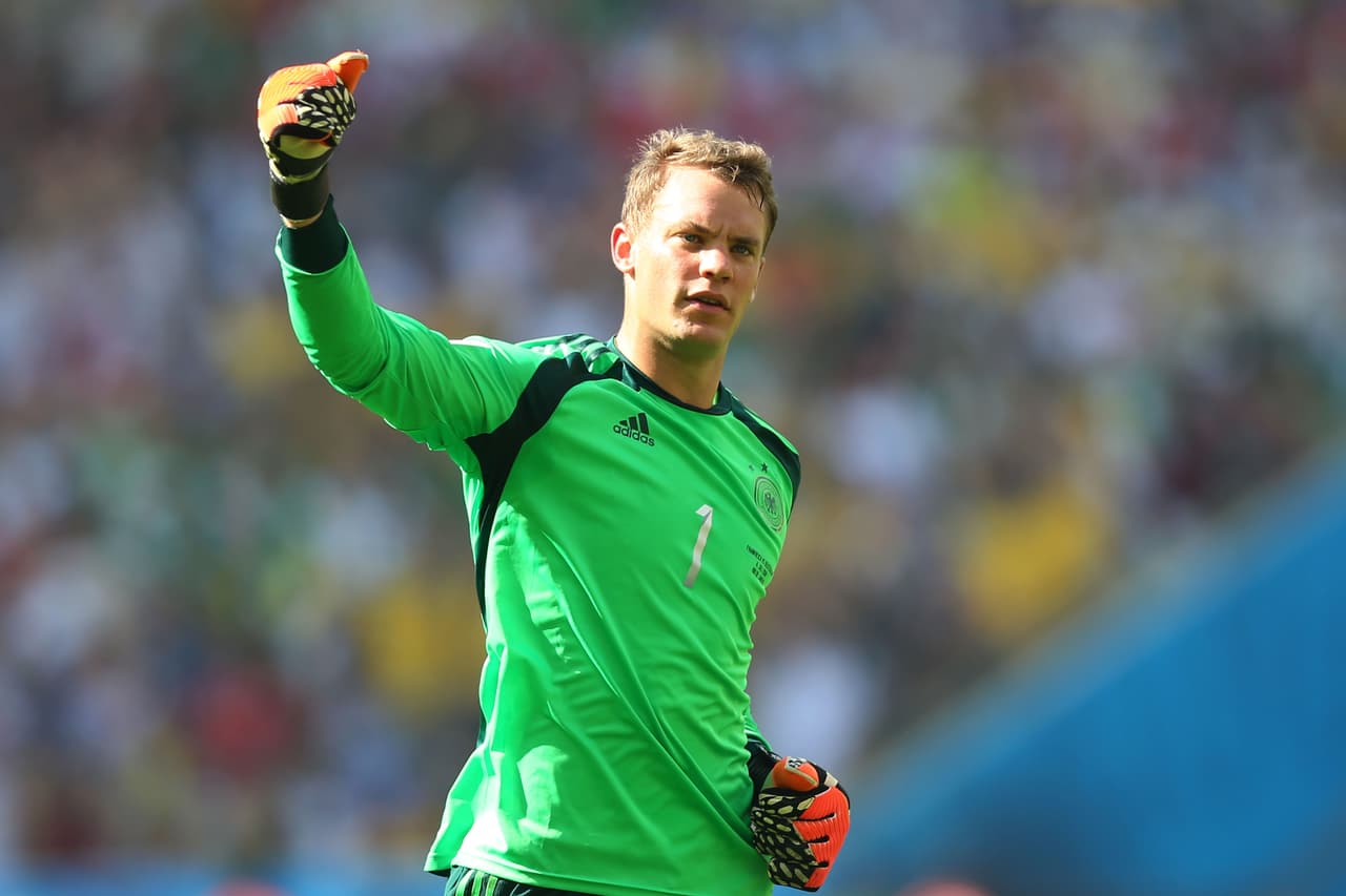Manuel Neuer recibe premios de Deportista Europeo y Mundial de 2014