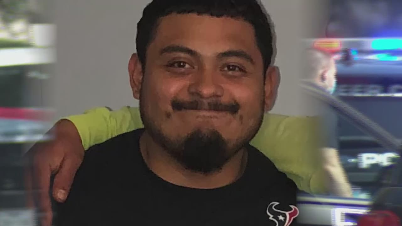 Un sospechoso se quitó la vida cuando iba a ser arrestado por la policía 
<a href="https://www.google.com/maps/place/6200+Alder+Dr,+Houston,+TX+77081/@29.6486176,-95.5015545,11z/data=!4m5!3m4!1s0x8640c229088be9cd:0x97cdd1360a9dc781!8m2!3d29.7141591!4d-95.4811161" target="_blank">en la cuadra 6200 de la Alder Dr, al suroeste de Houston</a>. El hombre era buscado por ser 
<a href="https://www.univision.com/local/houston-kxln/houston-jairo-elvira-violencia-domestica-escano">el presunto autor de matar a cuatro miembros </a>de su misma familia.