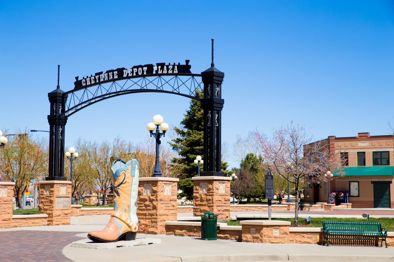 <b>Puesto 16: Cheyenne, Wyoming. 59.48 Puntos. </b>El acceso a planes de retiro, la cantidad de empleos de tiempo completo, la variedad de la industria y la seguridad laboral también fueron analizados para crear este ranking.