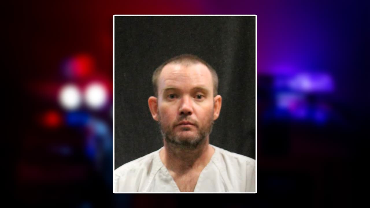 Niño llevaba días muerto en un sillón de su casa en Tucson; padre señalado por la muerte