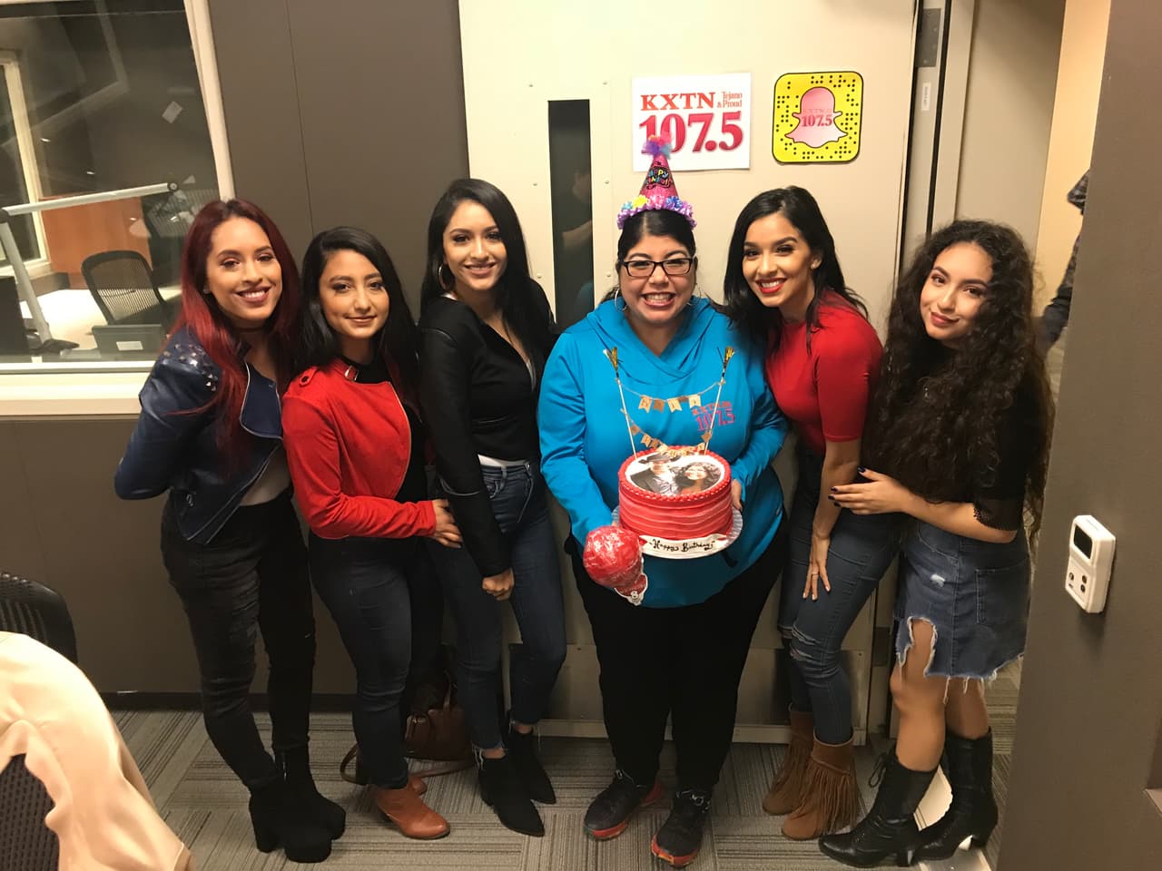 Las Fenix surprises Univision employee with birthday serenade 