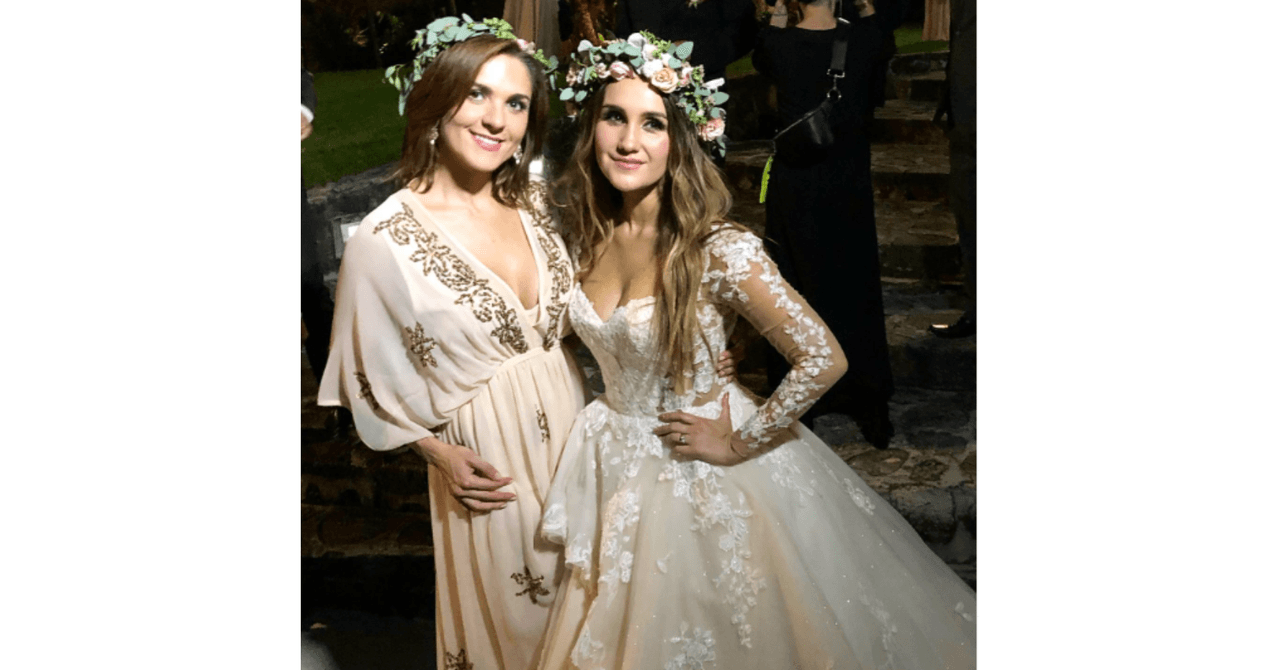 Zoraida Gómez en la boda de Dulce María