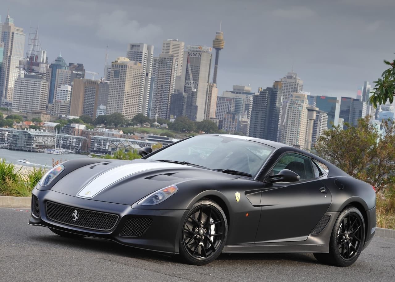 <h3 class="cms-H3-H3"><b>2. Ferrari 599 GTO</b></h3>
<br>
<br>
<b>Capacidad del tanque: </b>27.7 galones
<br>
<b>Costo estimado para llenar el tanque:</b> $113
<br>
<b>Consumo de combustible:</b> 12 mpg en trayecto combinado