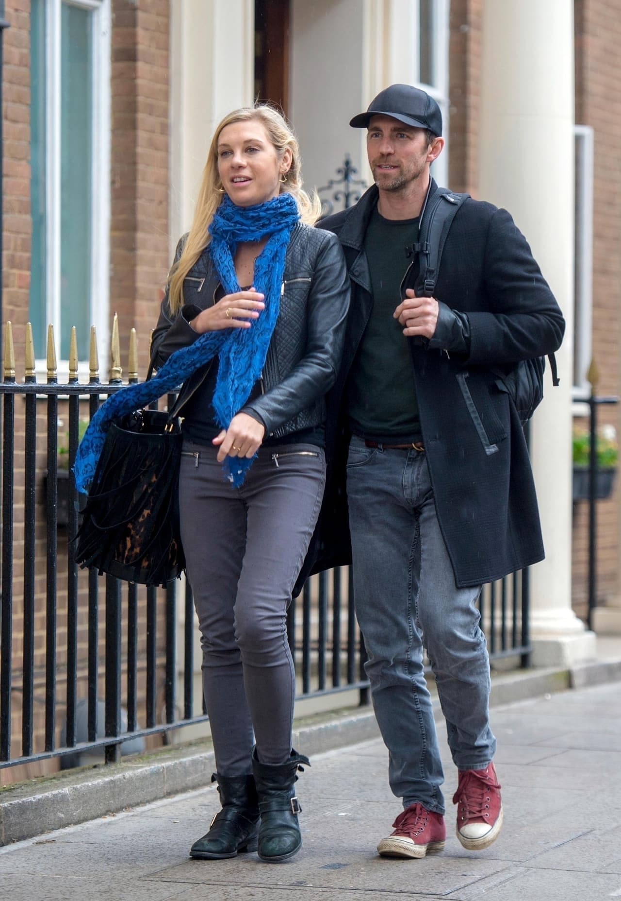 Ahora lo curioso es que Chelsy, que es dueña de una línea de joyería, tiene un nuevo romance con quien menos se esperaba: un amigo de Meghan Markle.