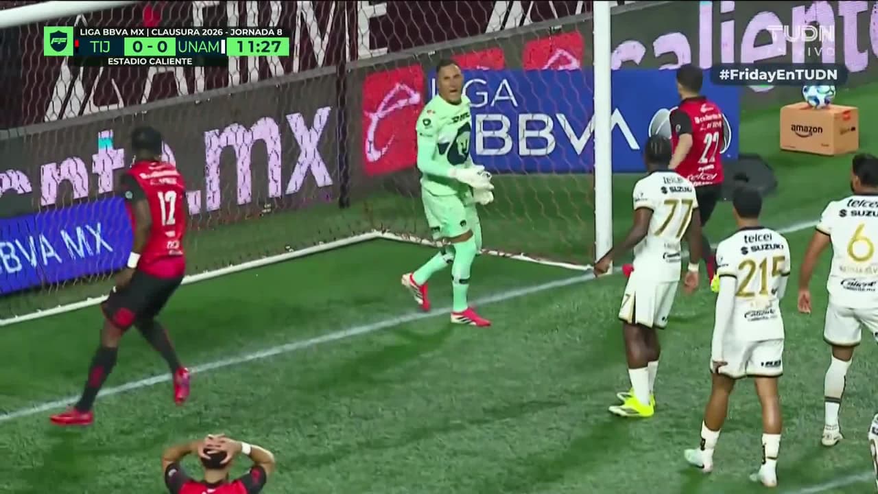 ¡La que se acaba de perder Xolos! Nacho Rivero falla clara ocasión y manda su remate por arriba