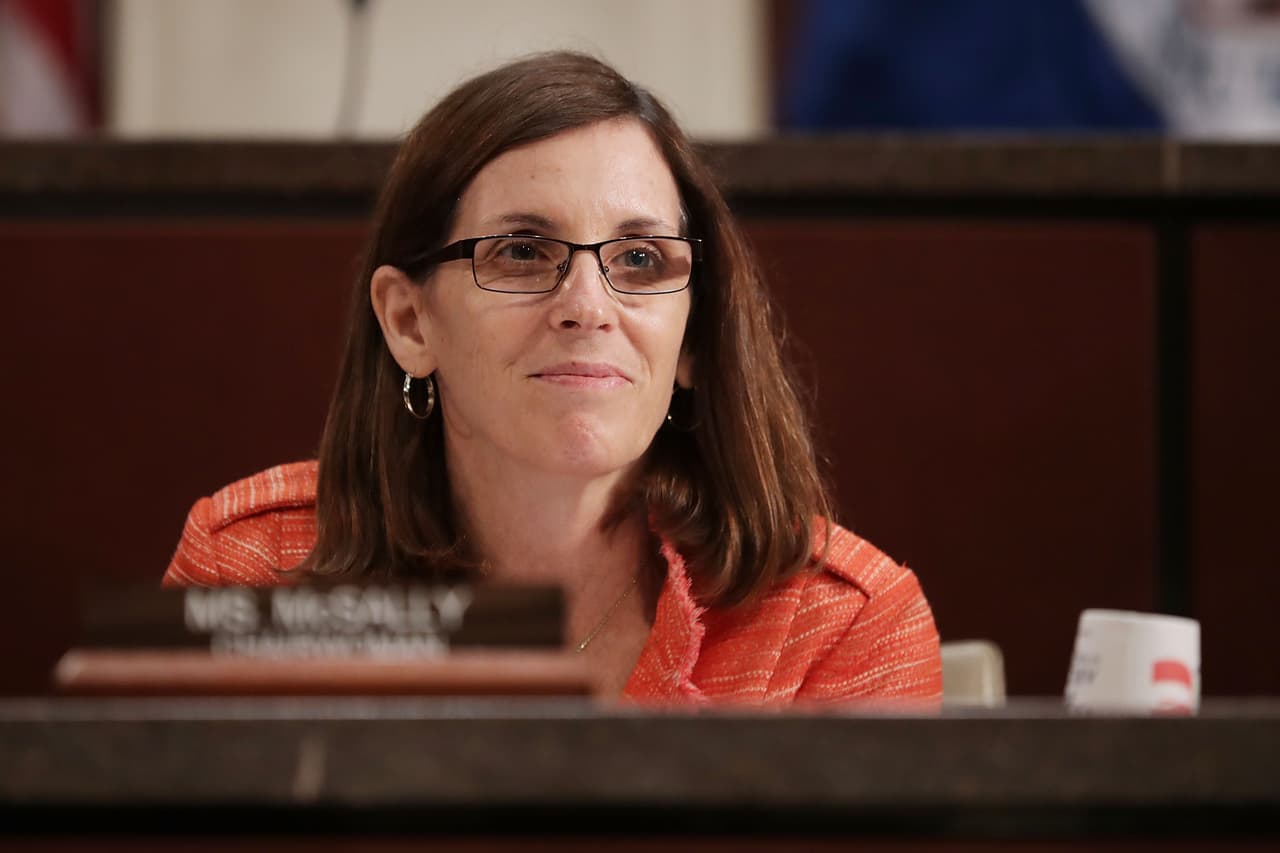 Sentencian a un hombre en Arizona por amenazar de muerte a la congresista republicana Martha McSally