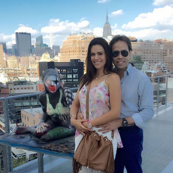 Bernardo Martínez aceptó que no fue nada fácil convencer a Luz Elena de que aceptara una invitación a salir.
<br>