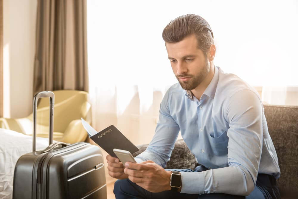 Debes ser muy organizado para no tener dificultades en un viaje de negocios en el que podrías perder dinero si no haces las cosas como debes sobre todo si viajas cuando haya planetas retrógrados. La forma en que pongas tus papeles y asuntos de dinero serán las que te darán el éxito anhelado.
<br>