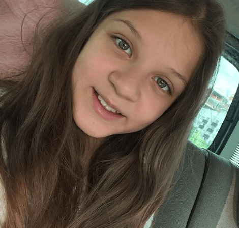 Sus colores favoritos son el rosa, amarillo y blanco. 
<br>