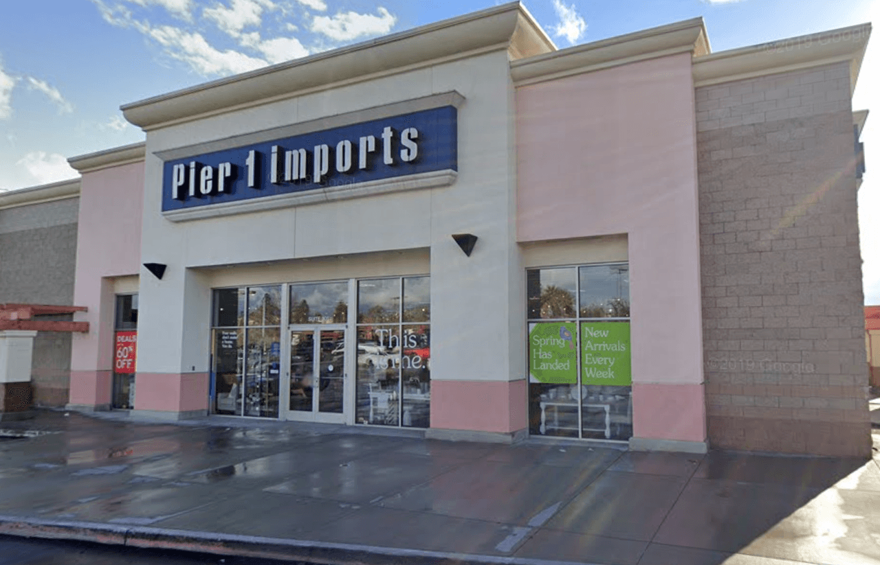 Dirección: 2800 Campus Parkway, Riverside.