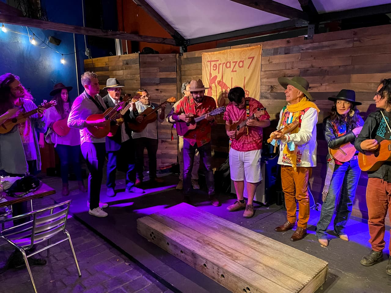 Presentación de Jarana Beat en Terraza 7, Queens, Nueva York