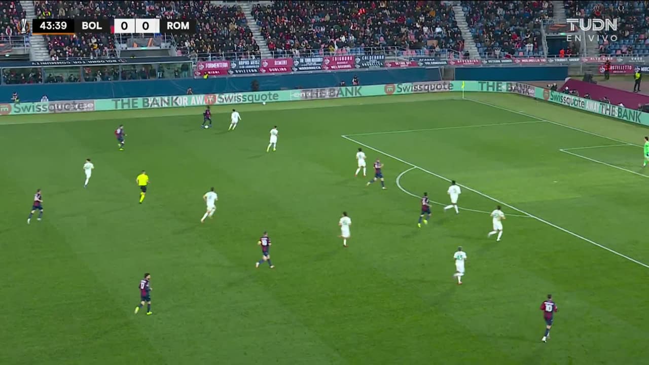 ¡TIRO ATAJADO! disparo por Federico Bernardeschi.