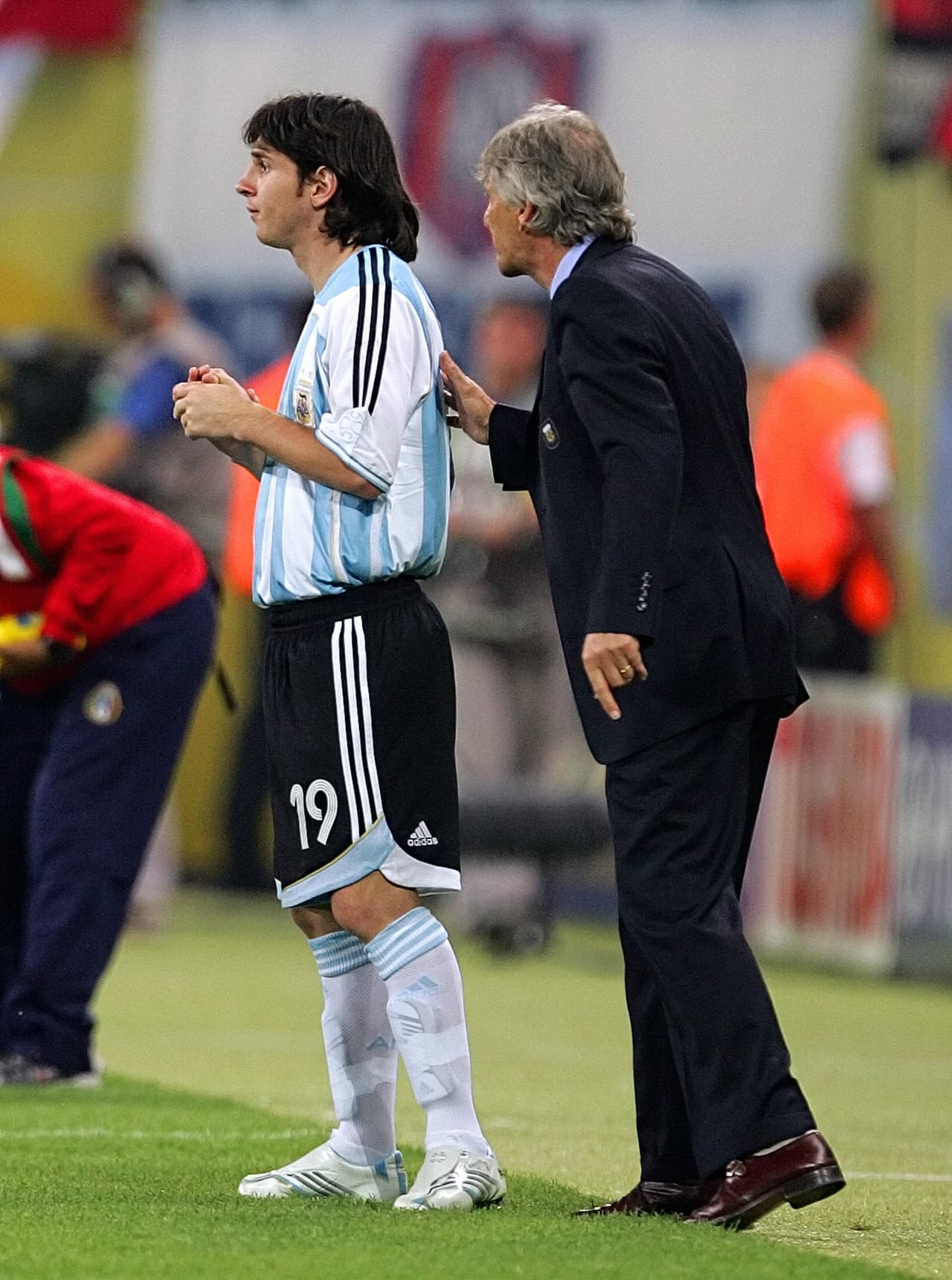 Precisamente, el día de su cumpleaños, Pékerman lo puso en la cancha a seis minutos del final en los octavos de final contra México, que igualaba 1-1.