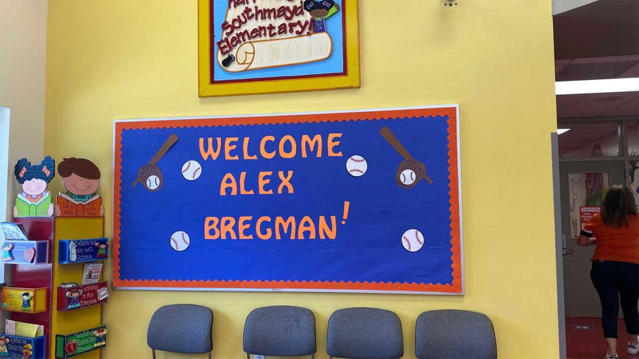 Bregman dijo estar enfocado en promover el desarrollo de las habilidades comunicativas para los niños que tengan complicaciones al hablar. “Cuando mi ahijado era más joven, los iPads le ayudaron a aprender y a desarrollar su habla”, aseguró.