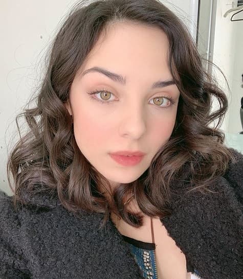 La joven de 23 años estudió actuación en Los Ángeles. En una entrevista con el medio 
<a href="https://youtu.be/RIgmFmyHh8M" target="_blank">‘El Universo’</a>, dijo que desde pequeña quiso ser actriz y está segura de que la “marcó” ver a sus papás como artistas.