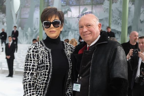 ¡Ah!, señora Kris Jenner, de espaldas casi no la reconocíamos.