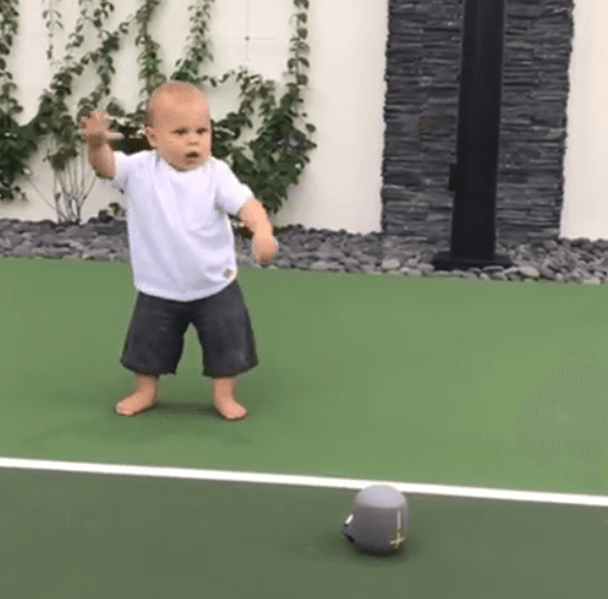 O esta ocasión en la que presumió los mejores pasos de baile de Nicholas.