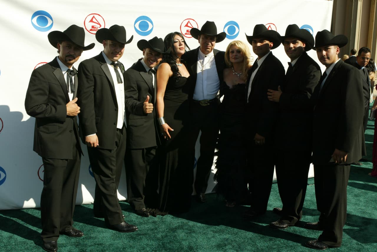 Fue hasta el 2007, en la octava edición del Latin GRAMMY, cuando unas mujeres aparecieron entre las ganadoras de la categoría regional mexicano, se trató del grupo Los Horóscopos de Durango, liderado por las hermanas Vicky y Marisol Terrazas, quienes se llevaron el premio en la terna Mejor Álbum Música de Banda, por el disco: 'Desatados'.