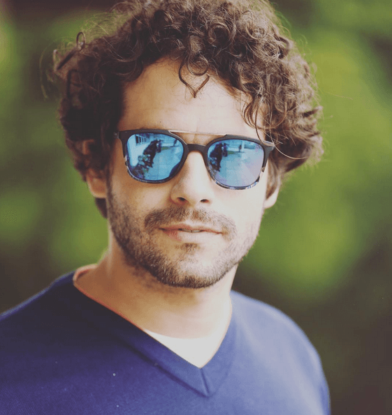 Es un reconocido actor brasileño que ha participado en más de 10 telenovelas y en 3 largometrajes.