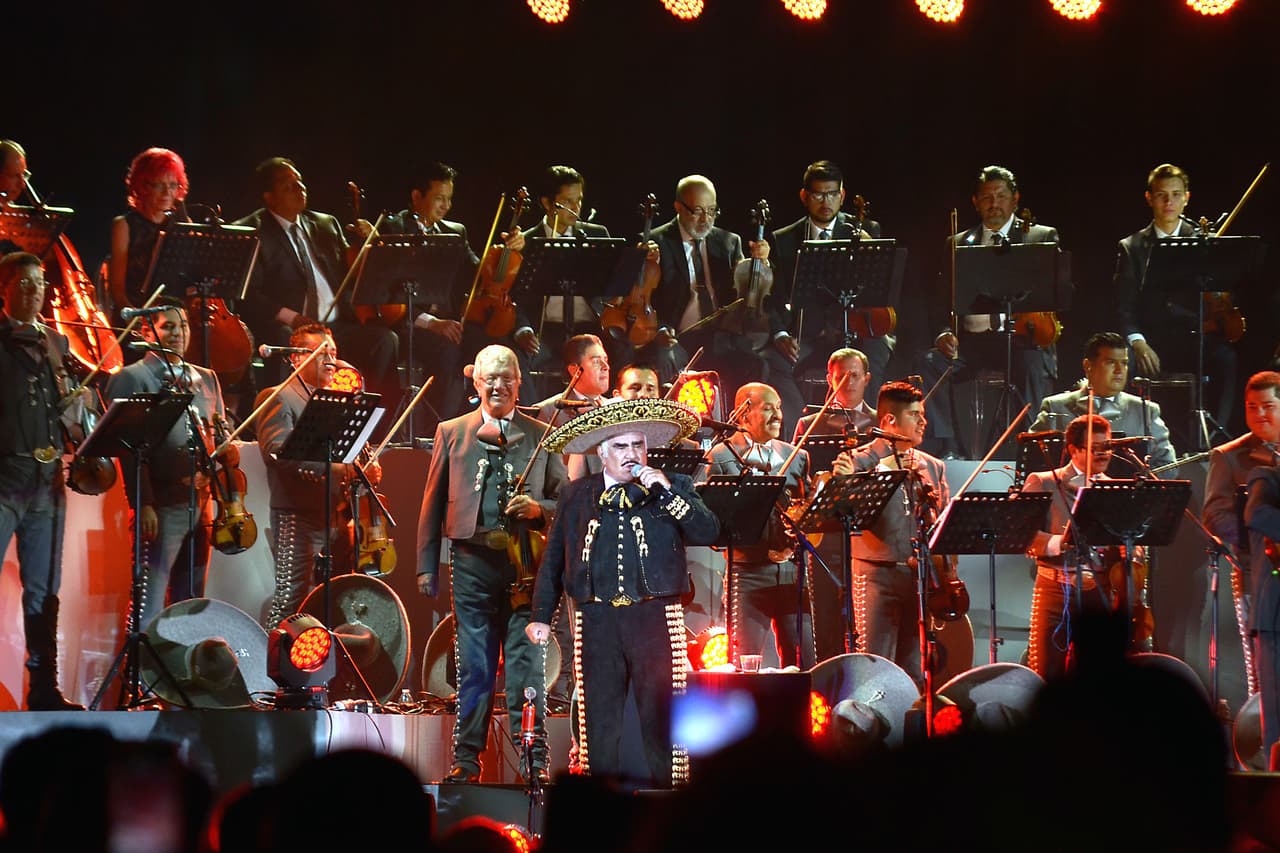 Vicente se mostró muy emotivo en el concierto y no era para menos, ya que se trataba de la última vez que estuvo en un escenario.