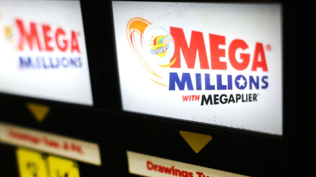 El premio más grande del año de Mega Millions fue vendido en Nueva Jersey el pasado 26 de marzo.
<br>
<br>Sin embargo, hasta la fecha no se conoce al ganador.
<br>
<br>El comisionado de la lotería de Nueva Jersey, James Carey, informó que 
<b><a href="https://www.univision.com/local/nueva-york-wxtv/mega-millions-premio-mil-millones-vendido-nueva-jersey-nueva-york-marzo" target="_blank">el ganador del premio de 1,130 millones de dólares de Mega Millions</a></b> aún no ha reclamado el premio.