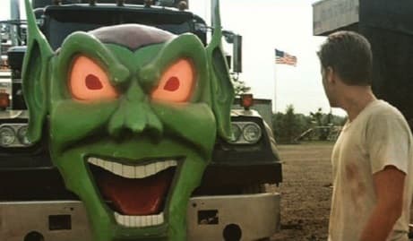 El famoso escritor Stephen King dirigió en 1986 la película de su autoría 'Maximum Overdrive' ('La Rebelión de las máquinas'), cinta de ficción protagonizada por Emilio Estevez que narra como, tras el paso de un cometa cerca del planeta Tierra, todos los aparatos eléctricos cobran vida, atacando a los humanos que se atraviesan a su paso. AC/DC prestó varios de sus temas para musicalizar la obra de King, entre ellos 'For Those About to Rock (We salute you)'.