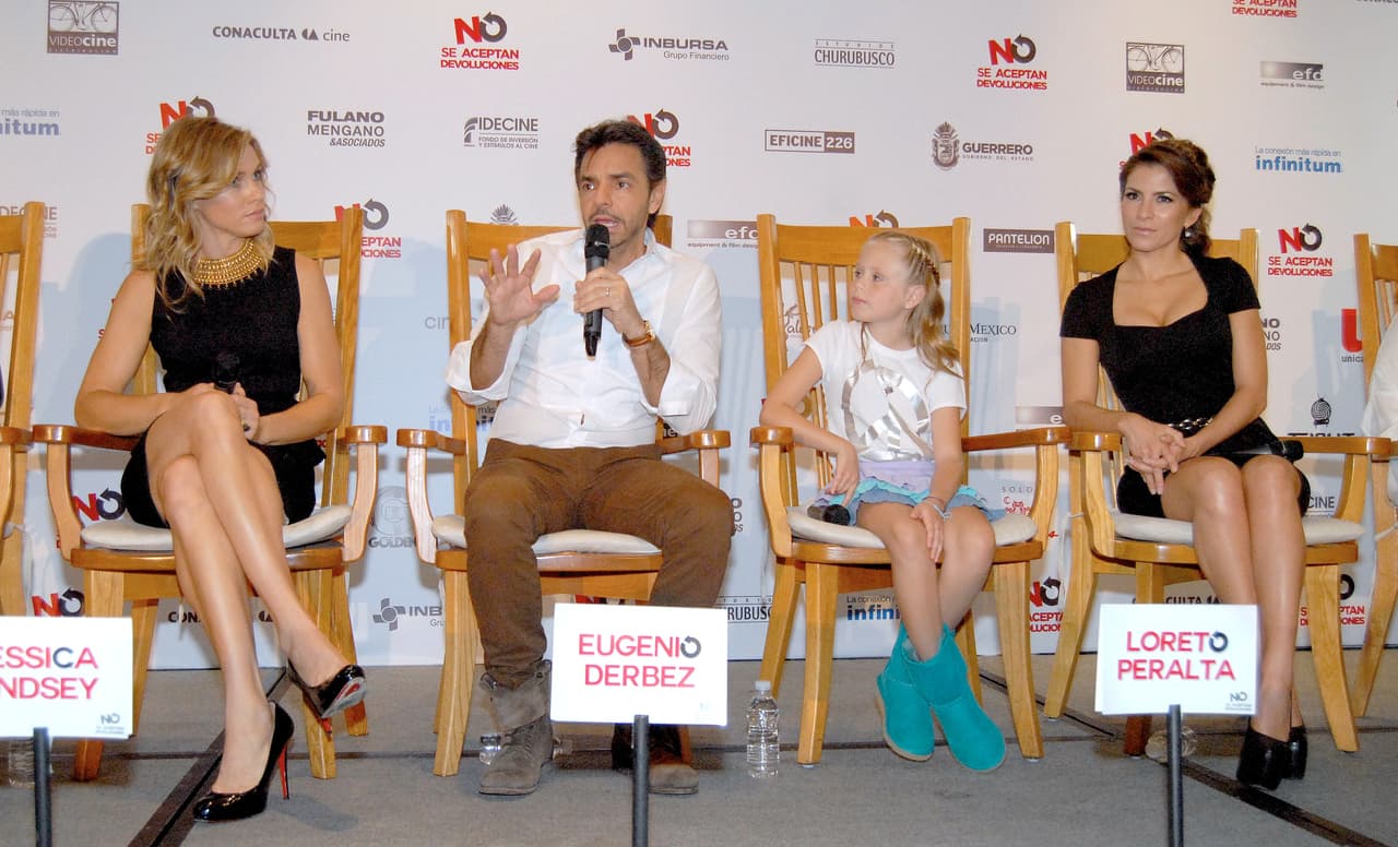 El medio mexicano citó "a una persona del puerto" que supuestamente dijo que el dinero prometido del actor no llegó. Ante esto, Alessandra Rosaldo también reaccionó.
<br>