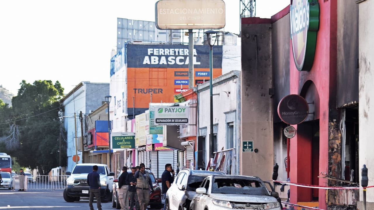 Sonora cierra decenas de sucursales de Waldo’s tras explosión; autoridades investigan las causas