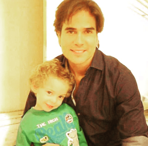 La primera vez que Diego apareció en la pantalla chica tenía 4 años de edad. Su debut fue junto a Daniel Arenas y Ana Brenda Contreras en 'Corazón Indomable'.