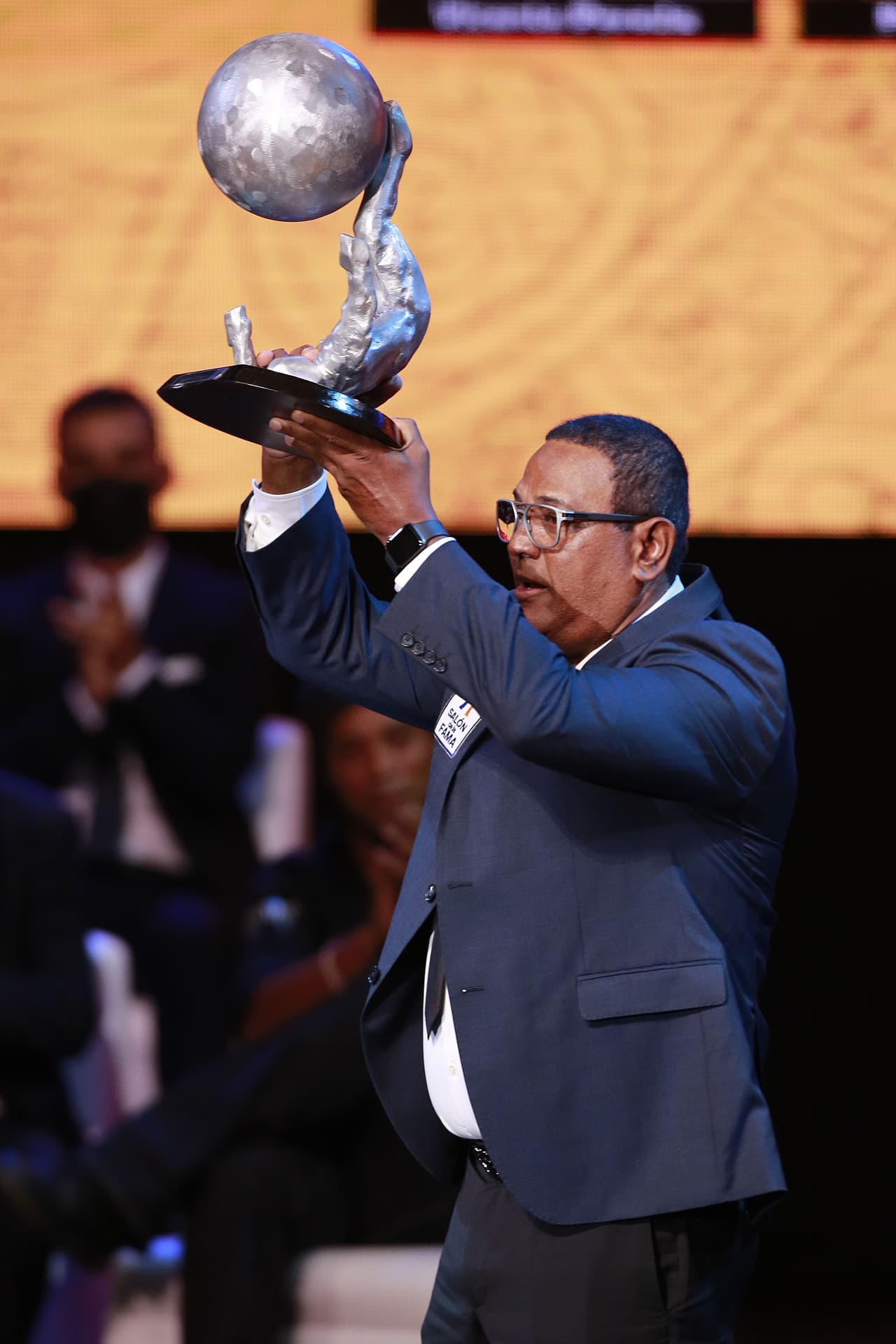 Ronaldinho fue la gran figura de la ceremonia de investidura al Salón de la Fama de la décima generación, en donde los grandes ausentes fueron Raúl González, Roberto Carlos, Fabio Cannavaro y Pia Sundhage.