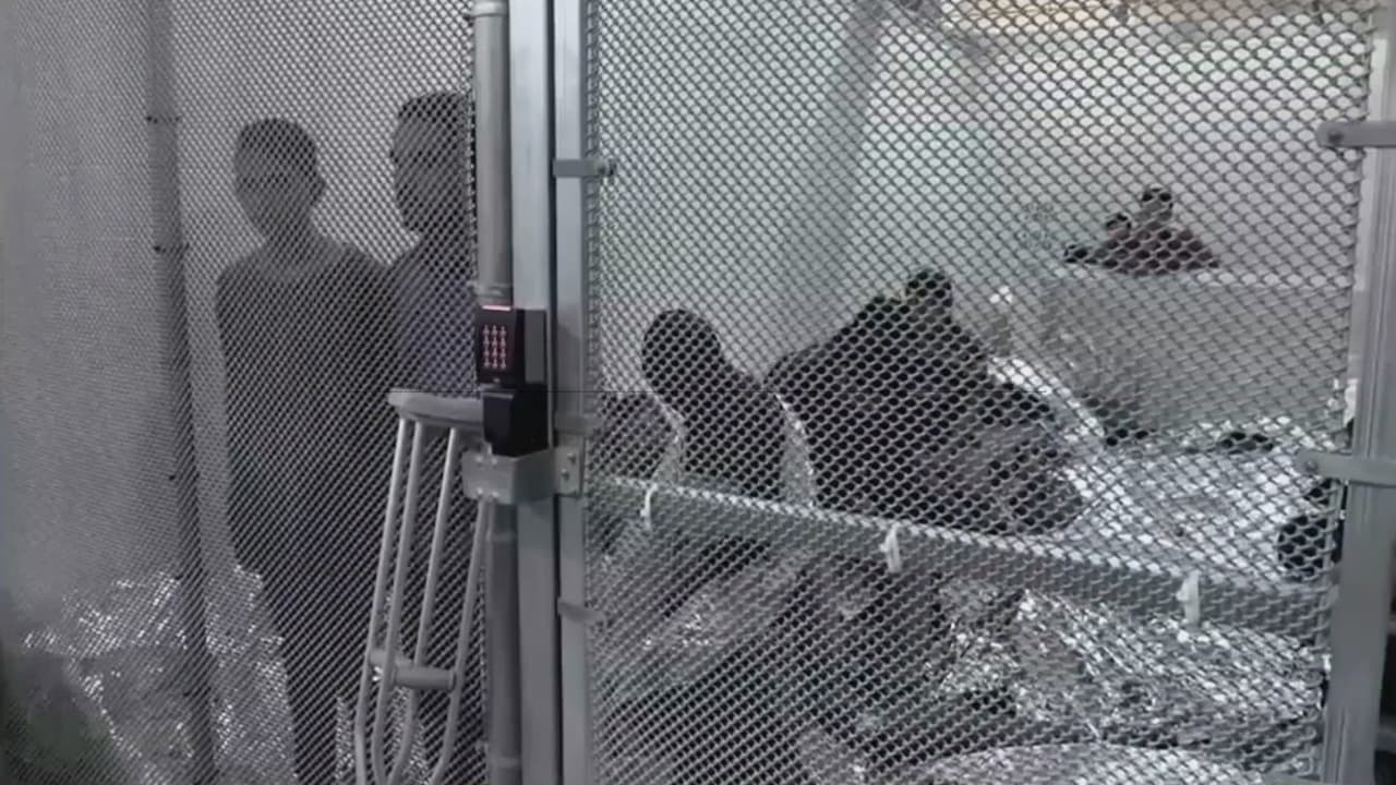 Niños inmigrantes enfrentaron cortes de deportaciones sin abogado, pero ¿qué opciones tienen para encarar solos su caso?