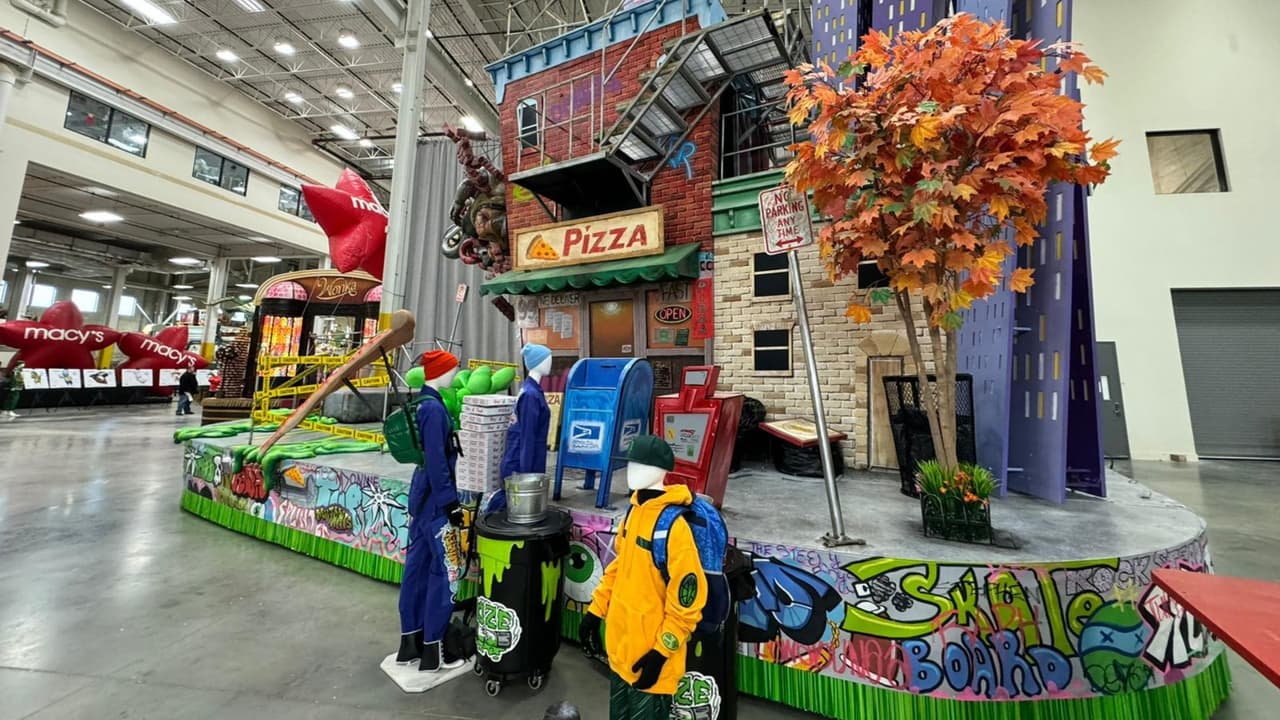 Un total de 31 carrozas y 11 bandas musicales formarán parte del desfile de Macy's, que 
<b>por primera vez en casi un siglo, arrancará a las 8:30 de la mañana</b>, es decir, media hora antes.