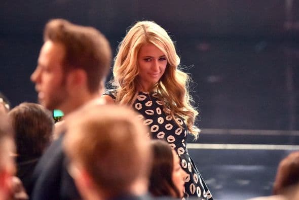 Paris Hilton fue otra de las famosas que asistieron al evento.