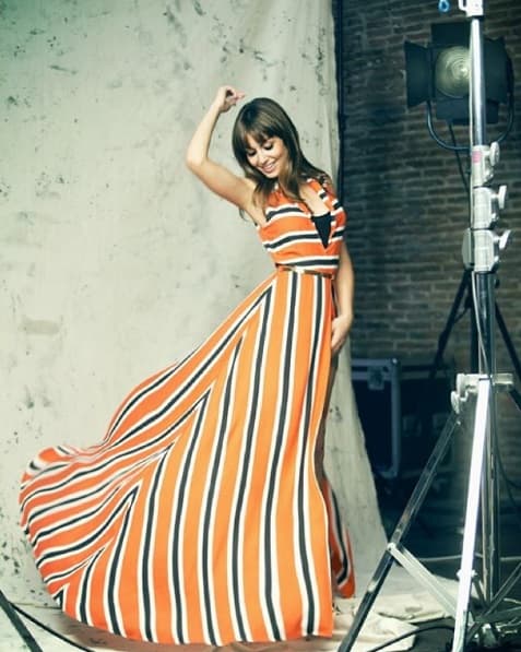 La actriz española de ascendencia árabe protagoniza la nueva serie de UniMás El Príncipe. No dejes de deleitarte con su belleza y sisfruta sus mejores fotos aquí: