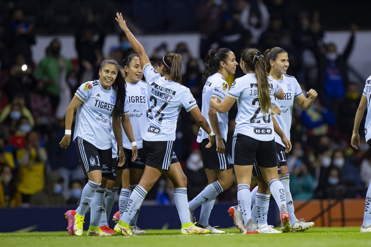 Al 63, María Guadalupe Sánchez aprovechaba un rebote en el área para abrir el marcador tras varios intentos de peligro.