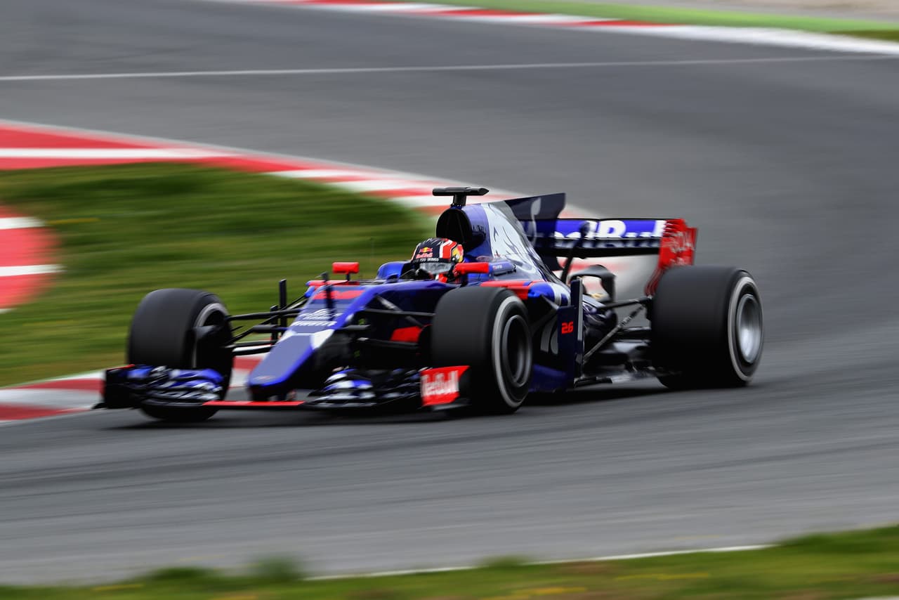 El STR12 es el duodécimo auto producido por Toro Rosso, la escudería subsidiaria de Red Bull que nació en 2006 en lugar del desaparecido equipo Minardi.