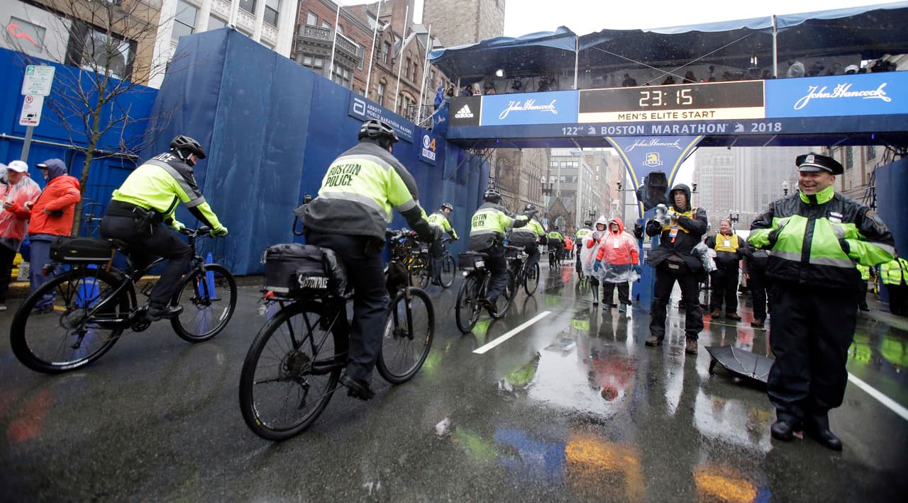 Aparte del clima, la edición 122 de la legendaria competencia atlética tuvo estrictas medidas de seguridad.