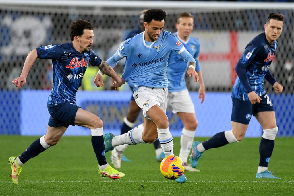 Napoli se impone a la Lazio con marcador de 2-1, durante la J27 en la Serie A. Lorenzo Insigne y Fabián Ruiz Peña le dieron el triunfo a los visitantes, mientra que Pedro fue el autor del unico tanto para los locales.
