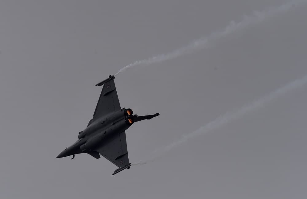 Los bombardeos de Francia y Rusia contra Estado Islámico han dejado al menos 33 muertos 