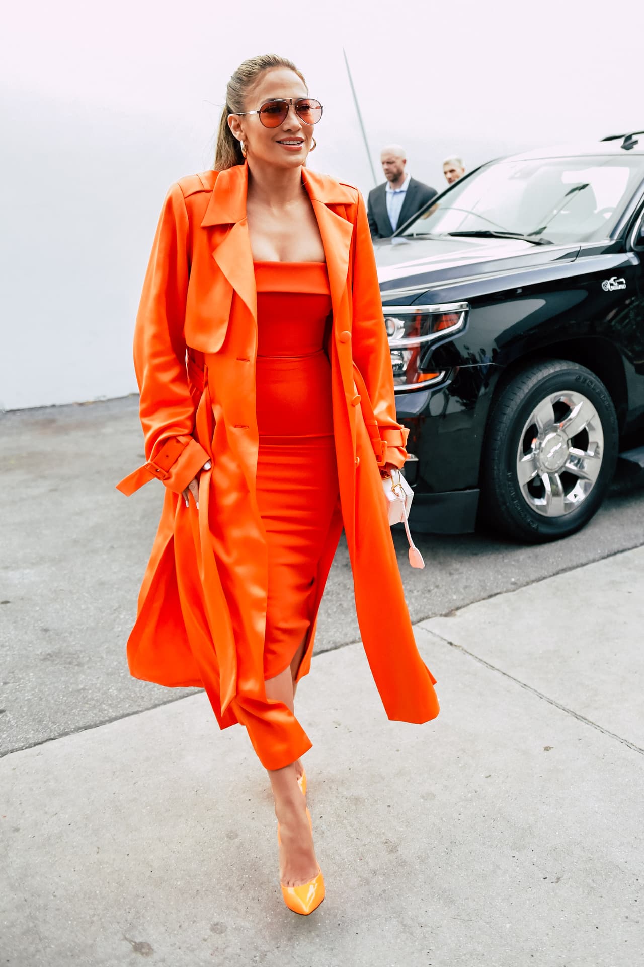 La cantante y actriz ha llamado la atención en los últimos días por la increíble cantidad de outfits que ha lucido en pocos días.