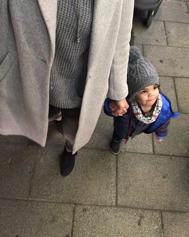 Así paseó por las calles de España junto a sus padres.