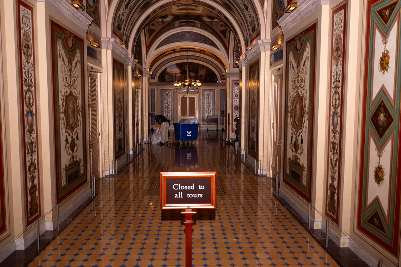 El impacto del cierre del gobierno federal en la comunidad hispana de Chicago