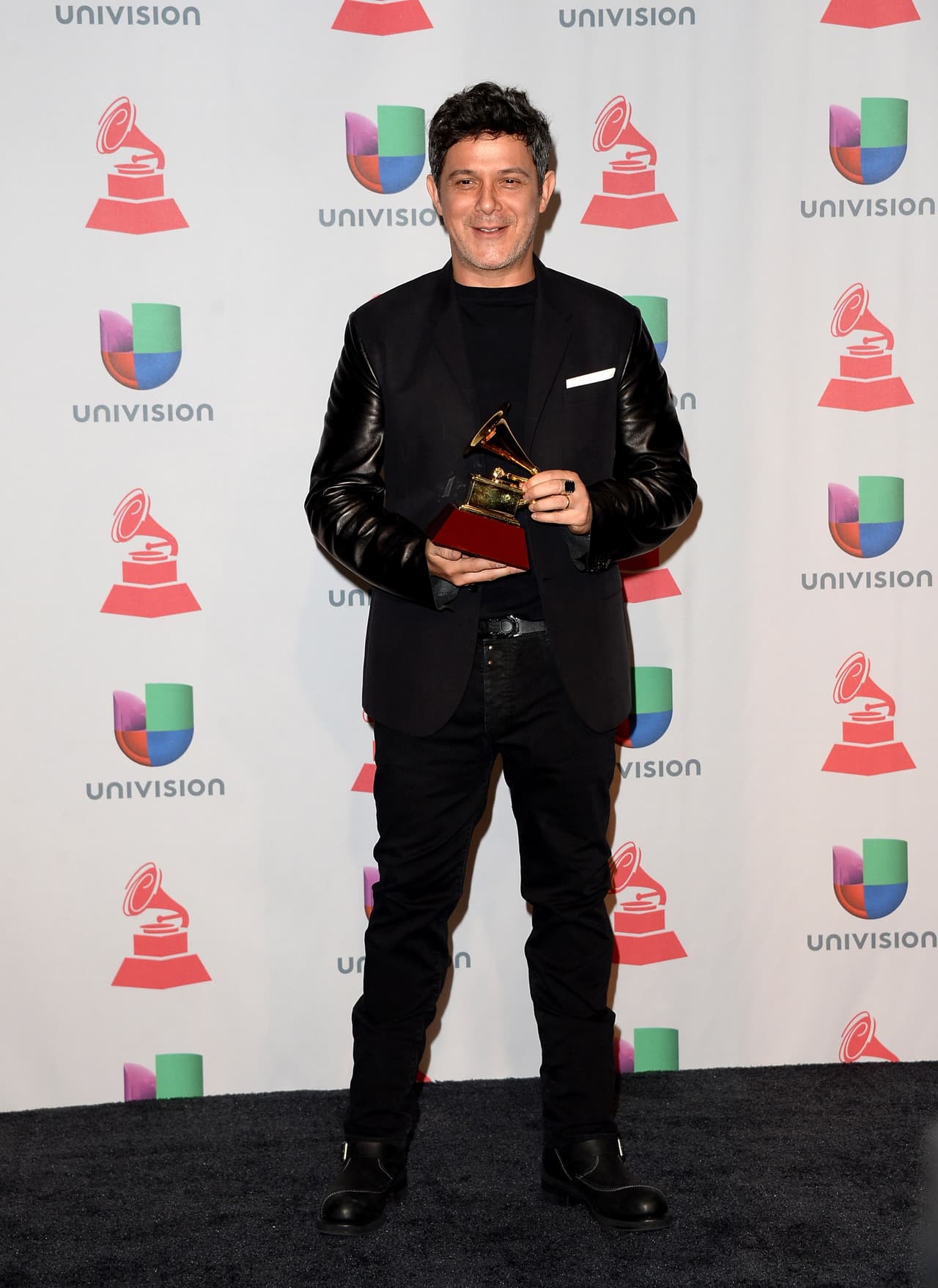 Alejandro Sanz
<br>Año: 2013