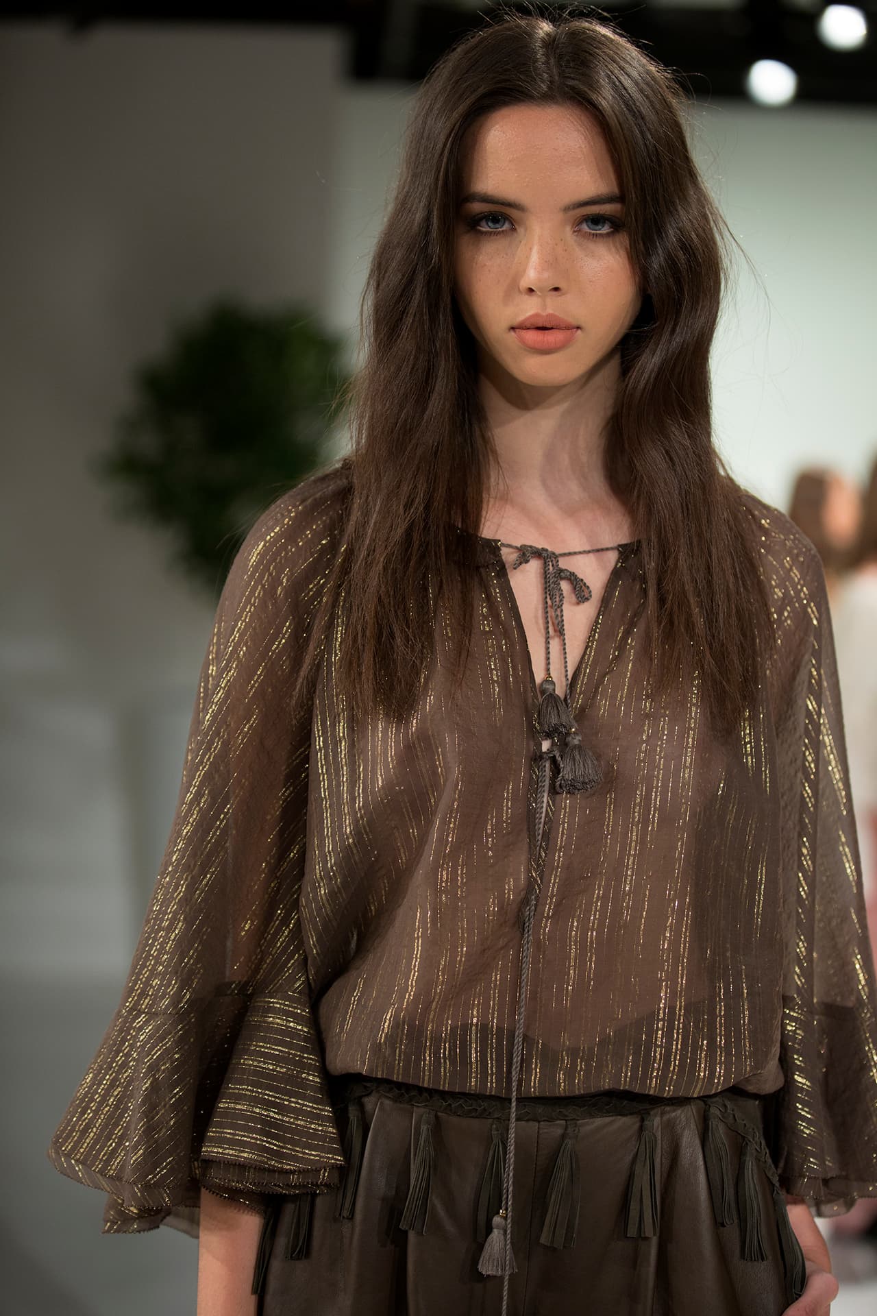Con una exaltación de la moda 'boho chic' la diseñadora nos remonta a un tiempo si prisa ni agitación. Diseños Rachel Zoe. NYFW, Spring/Summer 2016 - 09/13/2015