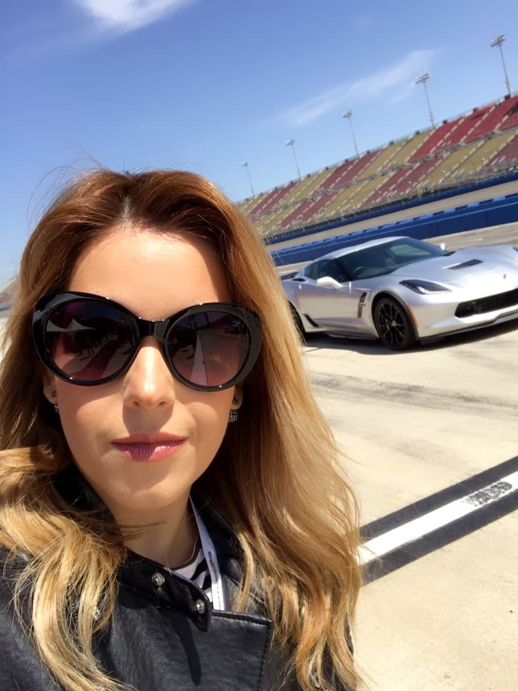 Definitivamente, nuestra 
<a href="http://www.instagram.com/erikareynaonair/">Erika</a> tiene una colección extensa de gafas.