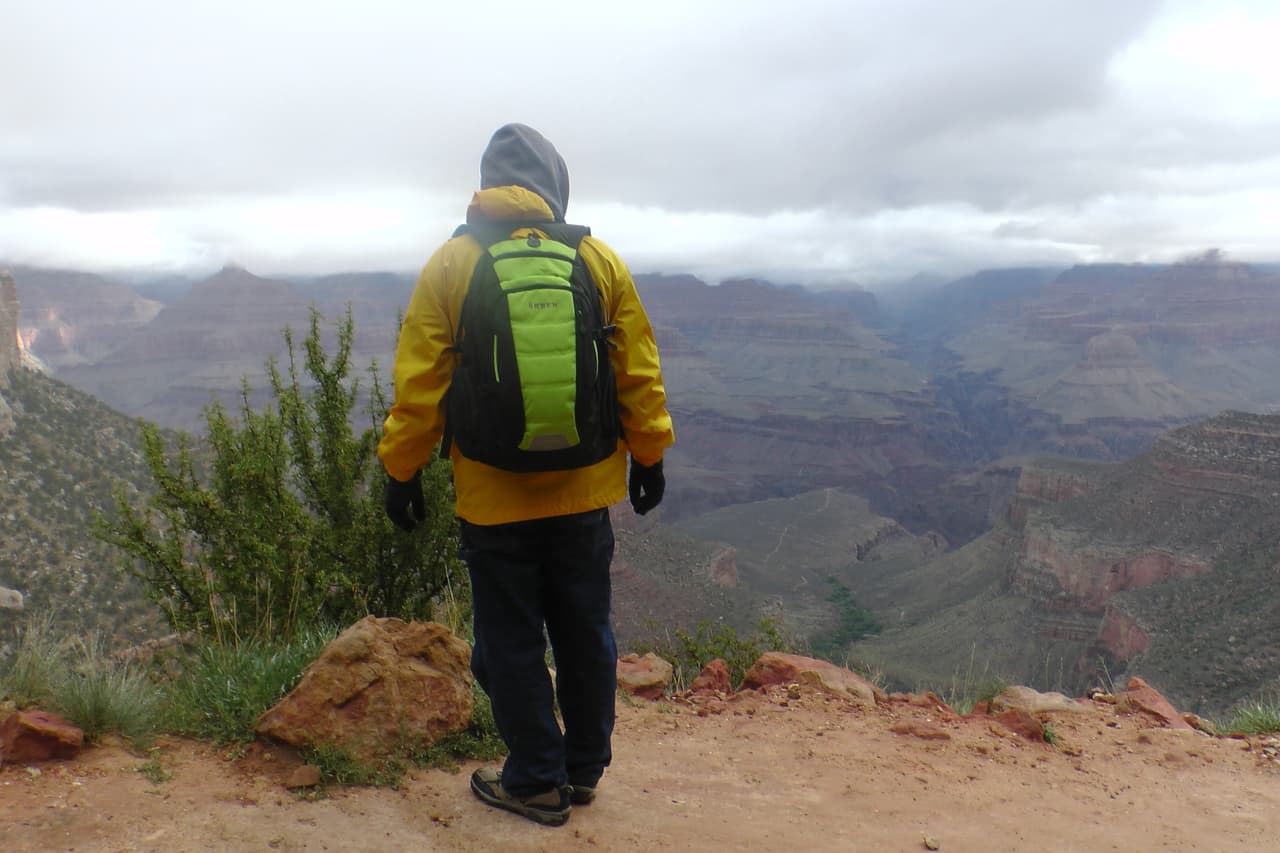 Este padre se niega a pensar de que su hija se haya lanzado por el Gran Cañón.