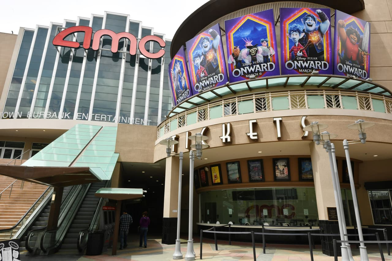 Los cines podrán abrir desde el lunes 27 de abril manteniendo las reglas del distanciamiento social.