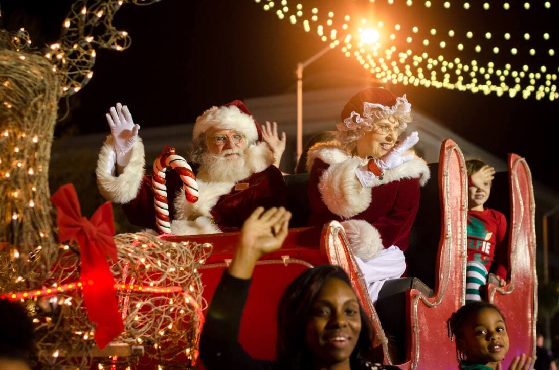 <b><a href="https://www.univision.com/local/atlanta-wuvg/navidad-al-maximo-en-estas-ciudades-de-georgia-en-diciembre-de-2022-fotos">RELACIONADO: Vive la Navidad al máximo en estas ciudades de Georgia en diciembre de 2022</a></b>