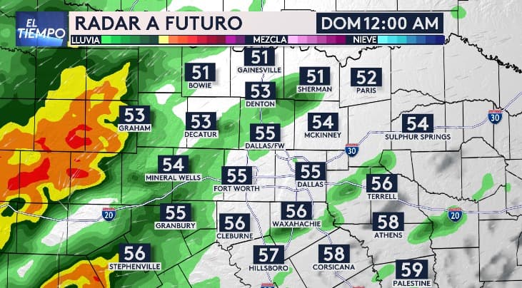 El domingo, a las 12AM, las tormentas se intensifican desde el oeste.